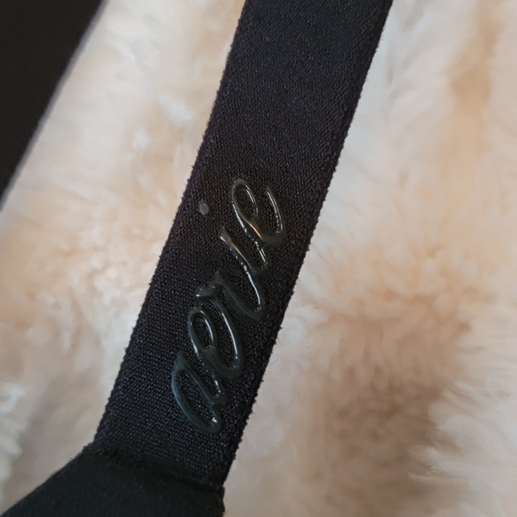 Aerie Classic Black Seamless Bra - Picture 5 of 5